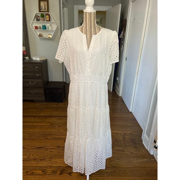Pretty Garden Dresses & Skirts - Pretty Garden white eyelet lace fully lined tiered maxi dress W
